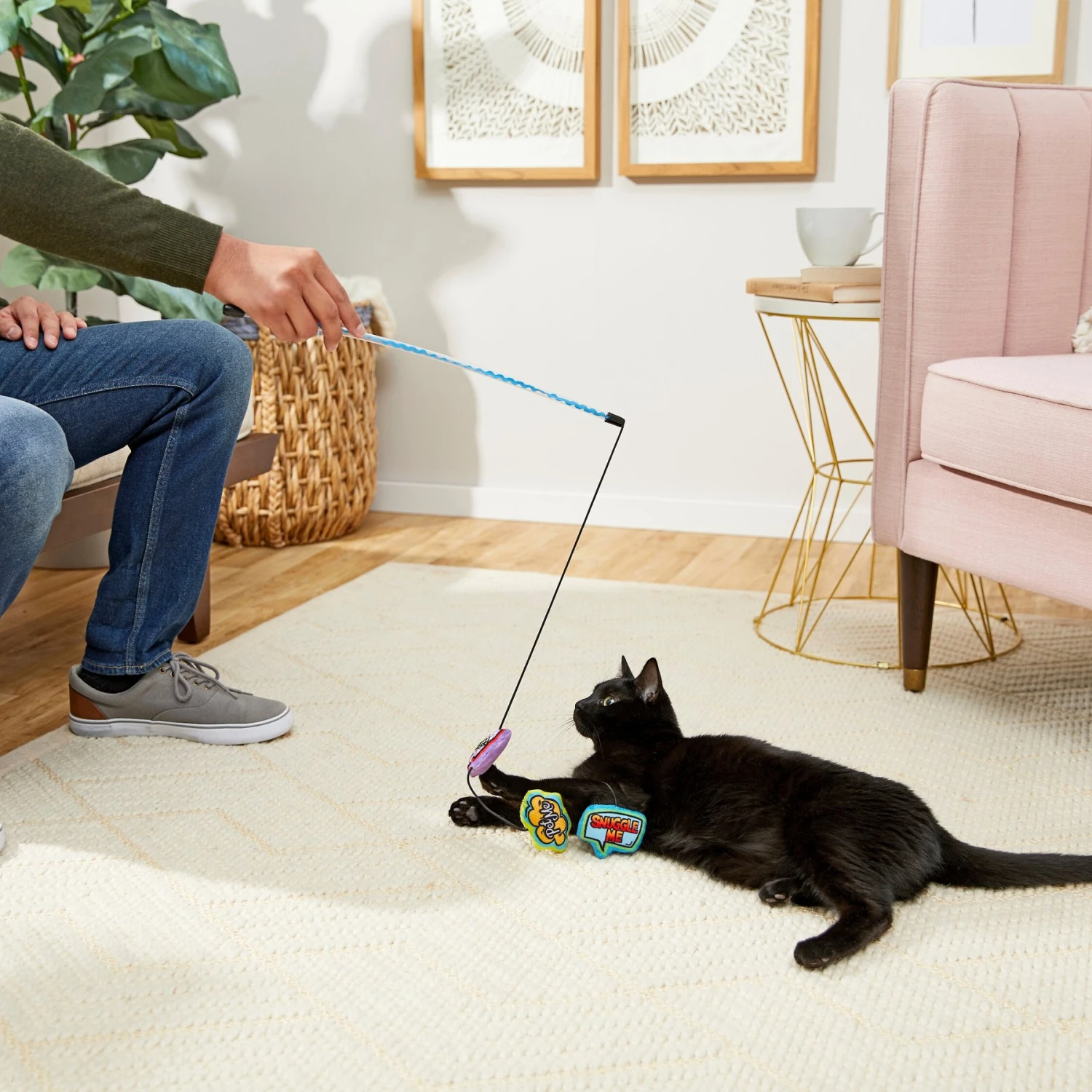 Frisco Retro Plush Comic Book Bubble Teaser Cat Toy With Catnip 3 Frisco Retro Plush Comic Book Bubble Teaser Cat Toy With Catnip - Image 3